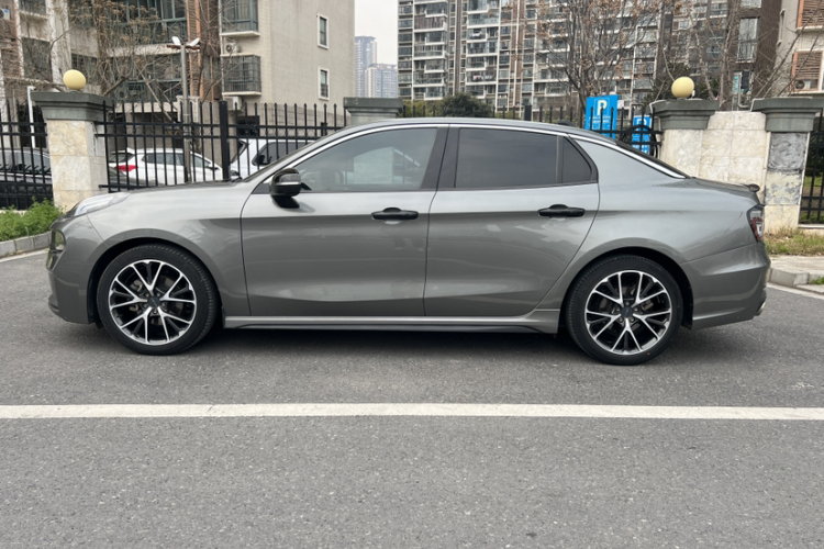 领克03 2021款 1.5TD DCT劲 冠军版车身外观6002