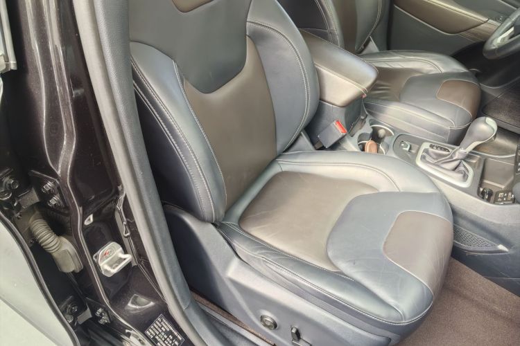 Jeep 自由光 2016款 2.4L 领先版车身外观6005