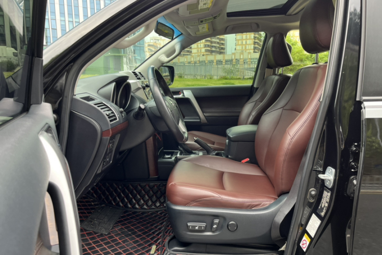 丰田 普拉多（平行进口）中控内饰7005