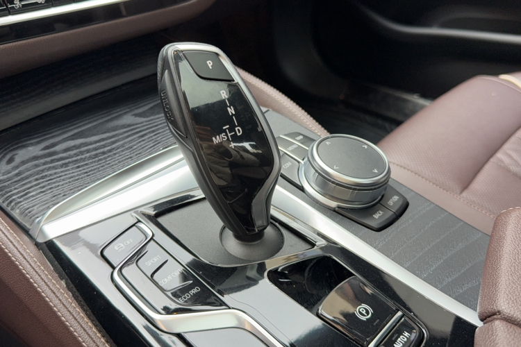 宝马5系 2023款 530Li 领先型 M运动套装局部细节18