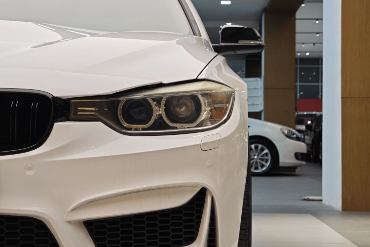 宝马3系 2015款 320i 超悦版时尚型局部细节36