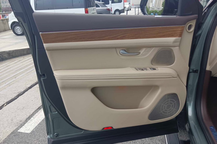 鸿蒙智行 问界M7 2024款 1.5T 智驾四驱Max版 5座中控内饰7005