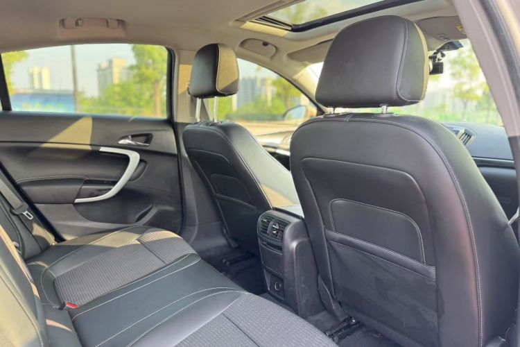 别克 君威 2015款 1.6T 领先技术型中控内饰7002