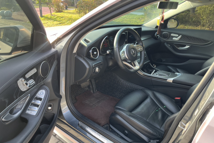 奔驰C级 2020款 改款 C 260 L 运动版中控内饰7006