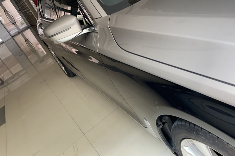 宝马7系 2016款 730Li 豪华型局部细节9002