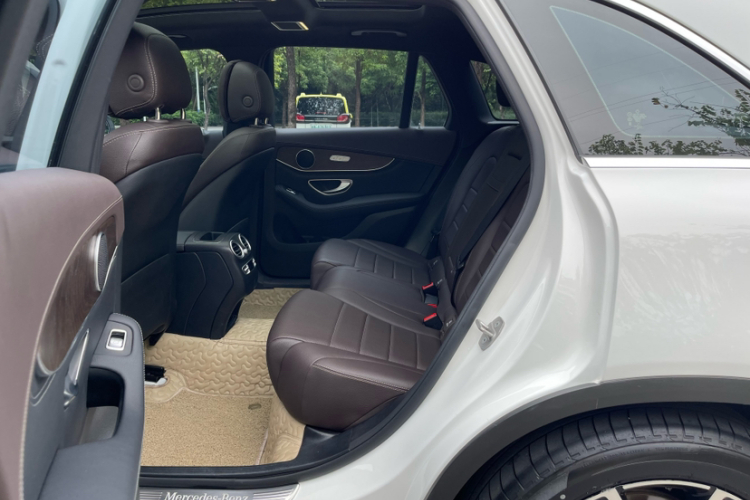 奔驰GLC 2020款 改款 GLC 300 L 4MATIC 动感型中控内饰7006