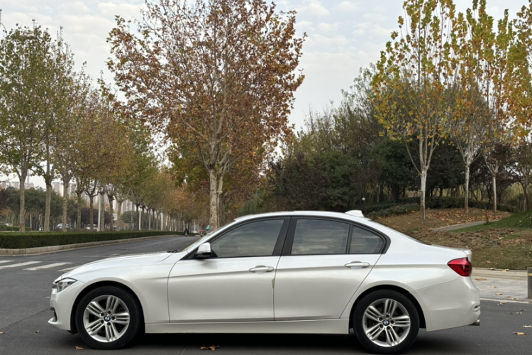 宝马3系 2017款 318i 时尚型车身外观6003