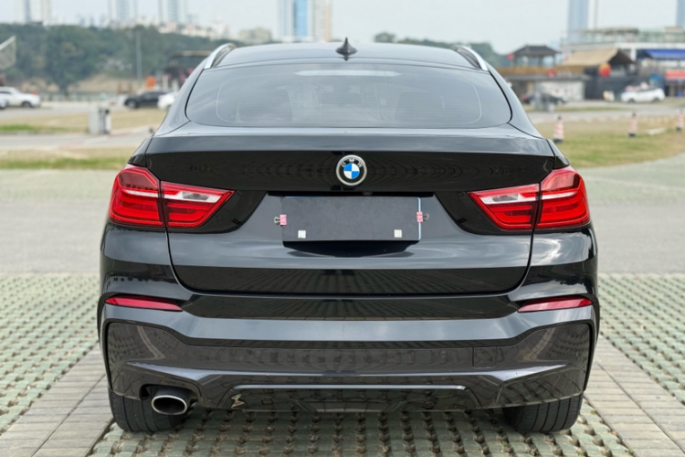 宝马X4 2016款 xDrive20i M运动型车身外观6010