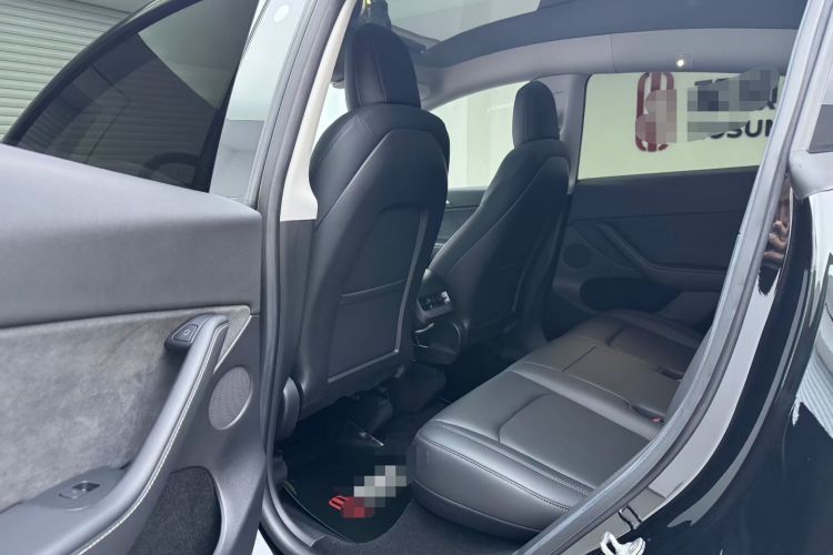 特斯拉 Model Y 2021款 标准续航后驱版中控内饰7004