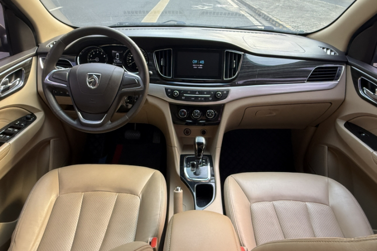 宝骏730 2016款 1.8L iAMT舒适型 7座局部细节14