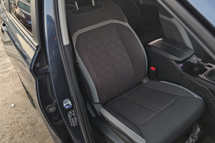 五菱汽车 五菱凯捷 2020款 1.5T 手动精英型中控内饰7002