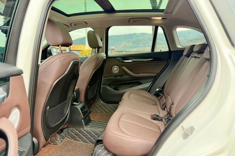 宝马X1 2021款 sDrive25Li 领先型中控内饰7003