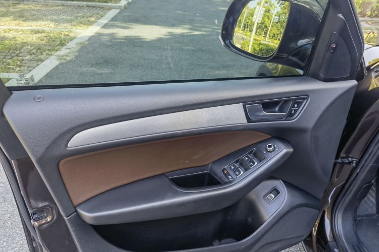 奥迪Q5 2017款 40 TFSI 技术型中控内饰7005