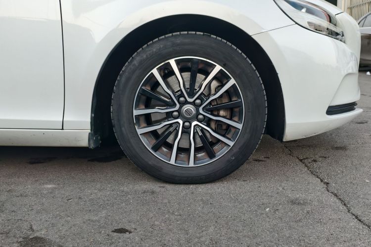 沃尔沃V40 2017款 T3 智逸版车身外观6012