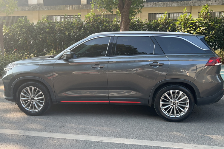 长安欧尚X7 PLUS 2022款 1.5T 蓝鲸版自动Geeker旗舰型车身外观6007