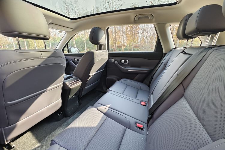 零跑汽车 零跑C10 2026款 605激光雷达版中控内饰7003