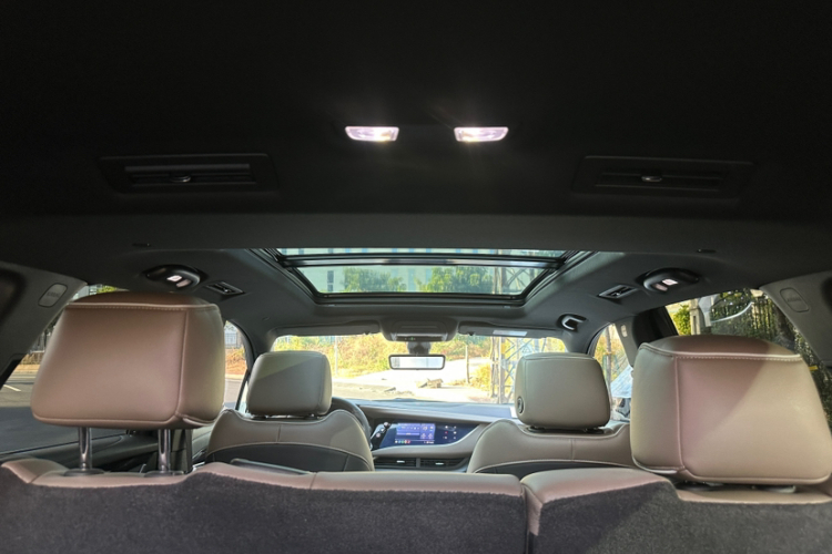 别克 昂科旗 2022款 652T 四驱尊享旗舰型 7座中控内饰7002