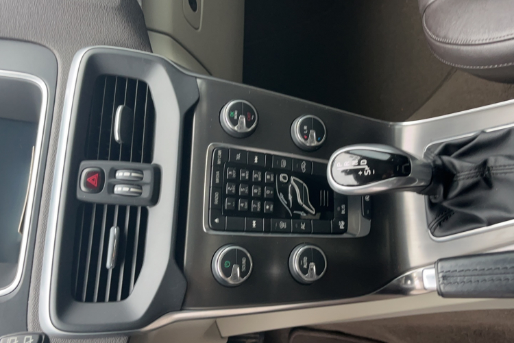 沃尔沃V40 2013款 2.0T 智雅版局部细节9003