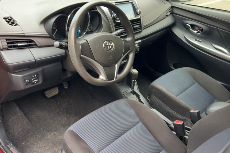 丰田 YARiS L 致炫 2015款 1.5E 自动魅动版中控内饰7003