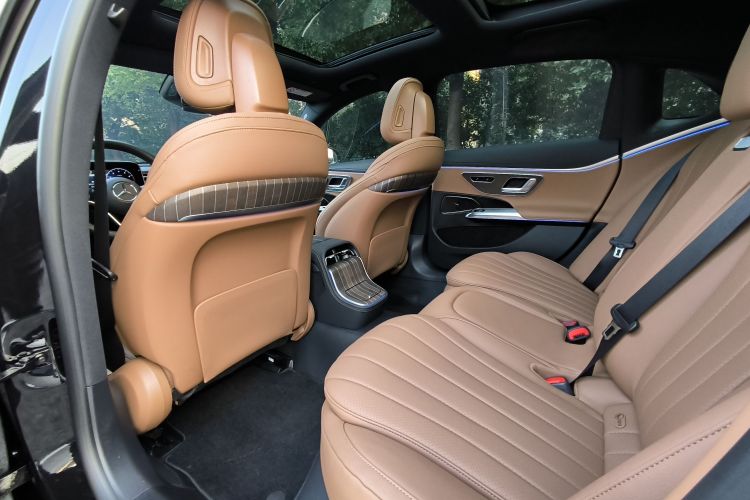 奔驰E级 2025款 E 300 L 时尚型中控内饰7005