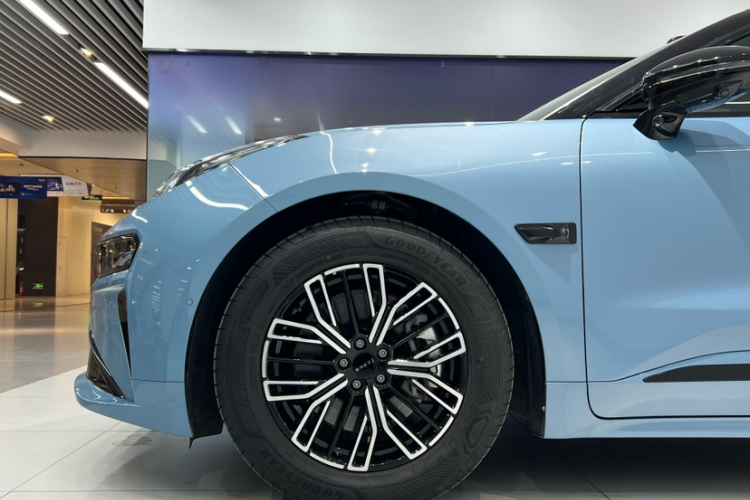 极氪001 2025款 WE版 100kWh 后驱车身外观6003