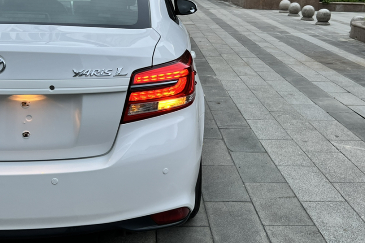 丰田 YARiS L 致享 2017款 1.5E CVT魅动版车身外观6004