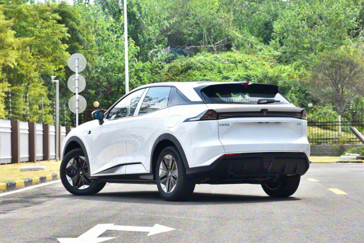 深蓝汽车 深蓝S07 2024款 215Max 增程版车身外观6004