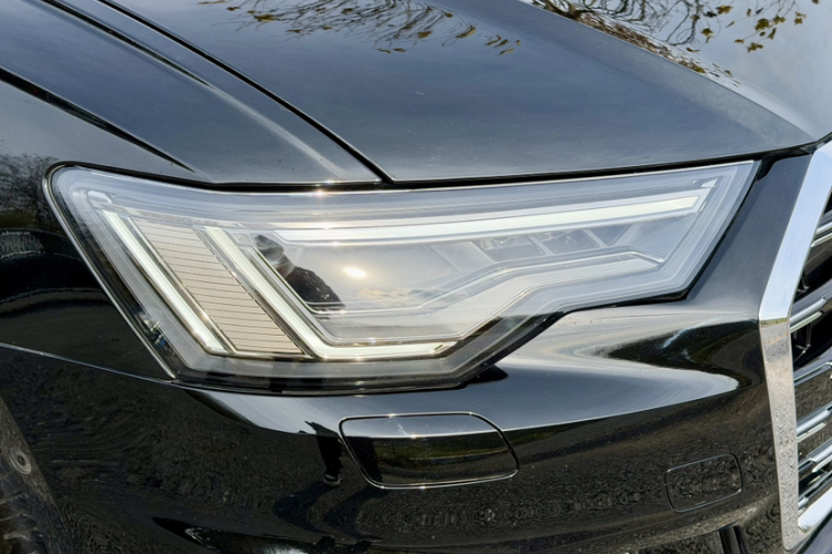 奥迪A6L 2023款 改款 55 TFSI quattro 尊享动感型车身外观6005