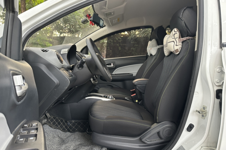 长安欧尚 奔奔E-Star 2021款 国民版 心悦版 磷酸铁锂（31.95kWh）中控内饰7007