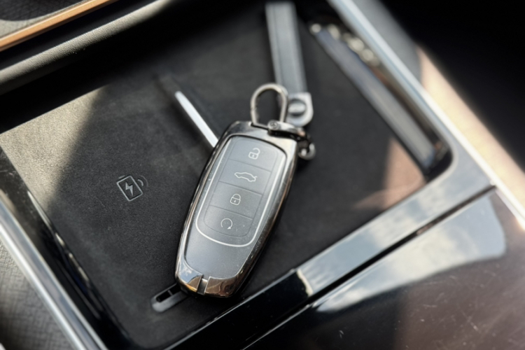 奇瑞 瑞虎9 2023款 改款 2.0T 自动两驱豪华版 5座中控内饰7004