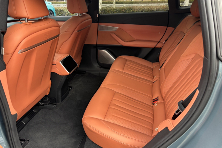 乐道L60 2024款 60kWh 后驱版中控内饰7003