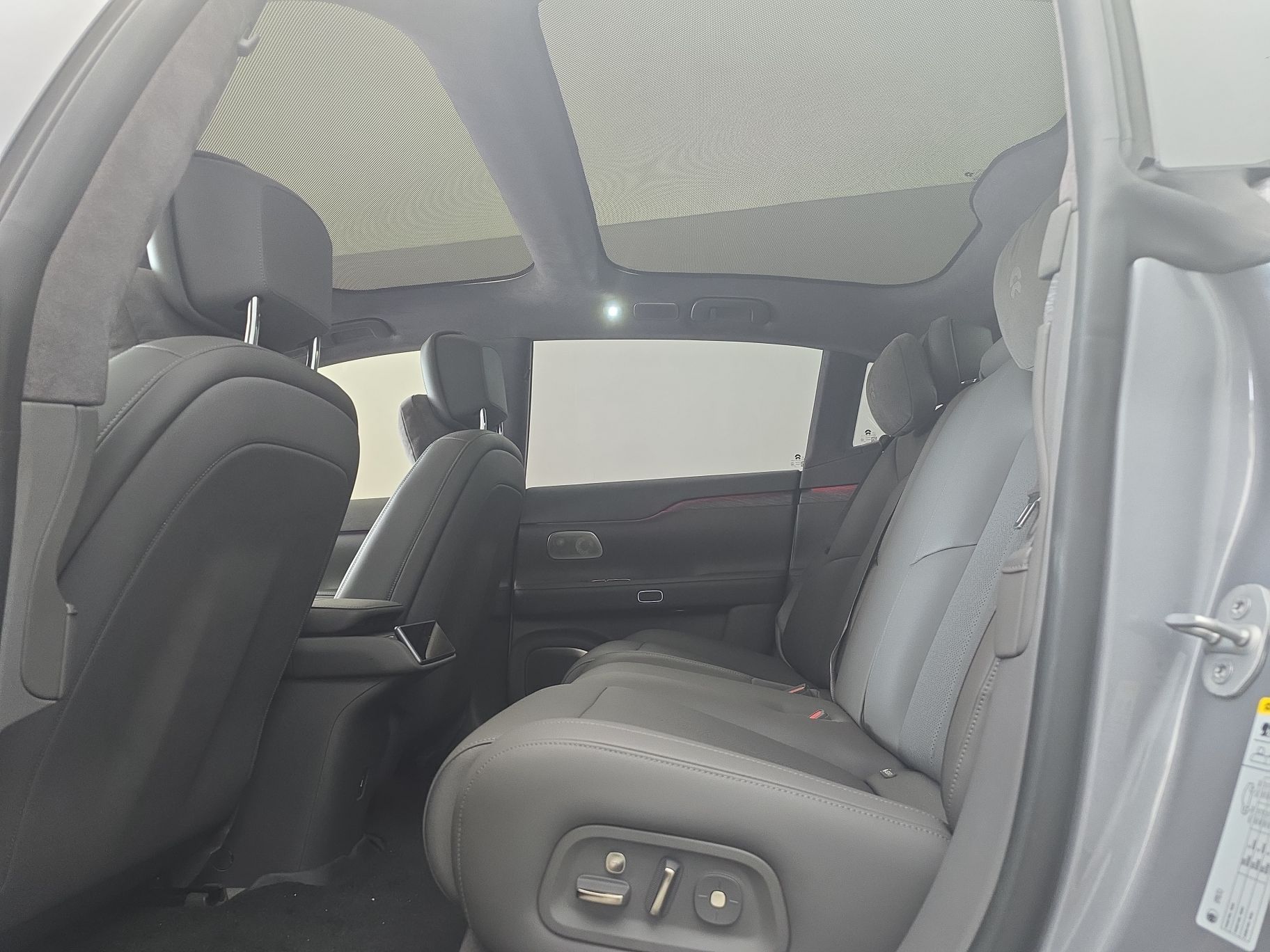 蔚来ET7 2024款 75kWh 行政版