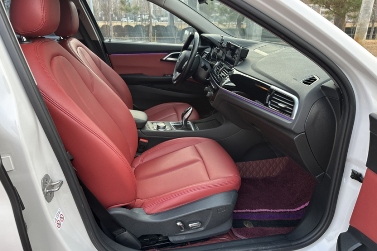 宝马1系 2021款 120i M运动版中控内饰7004