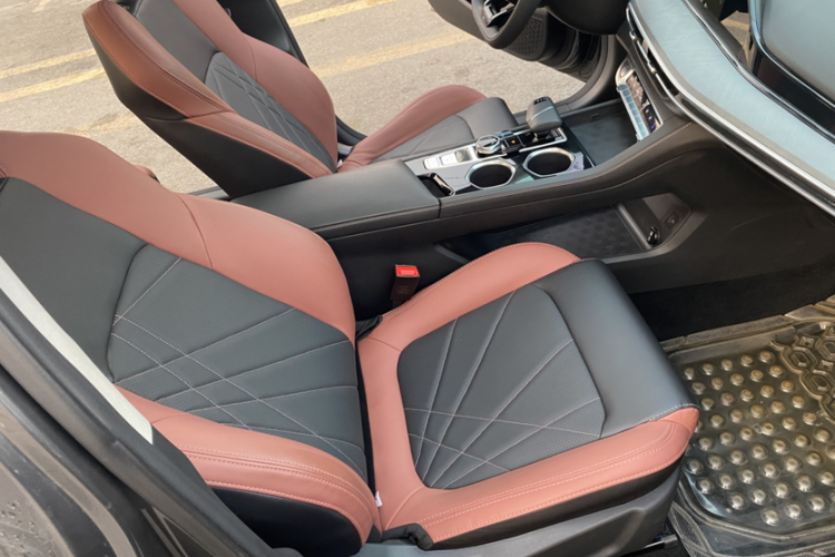 长安 逸动 2022款 PLUS 蓝鲸NE 1.4T GDI DCT尊贵版中控内饰7008