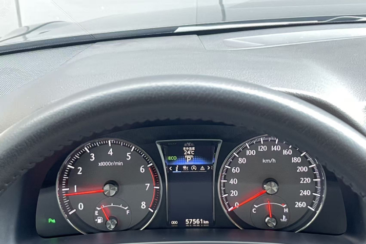 丰田 皇冠 2015款 2.0T 时尚版中控内饰15