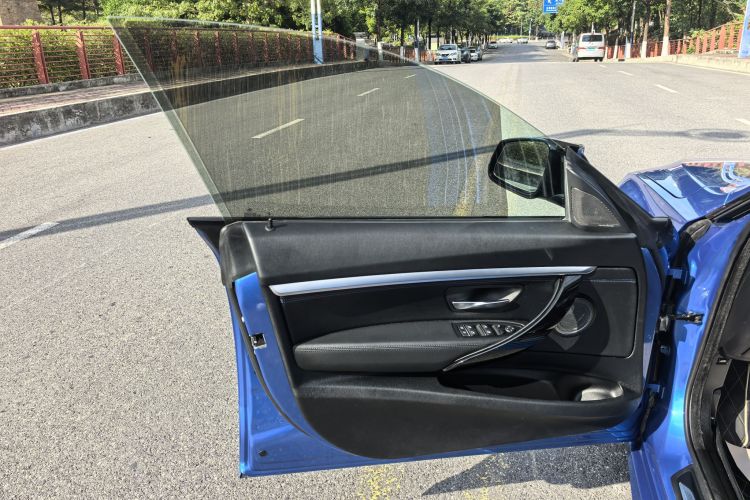 宝马3系GT 2019款  320i M运动曜夜版中控内饰7006