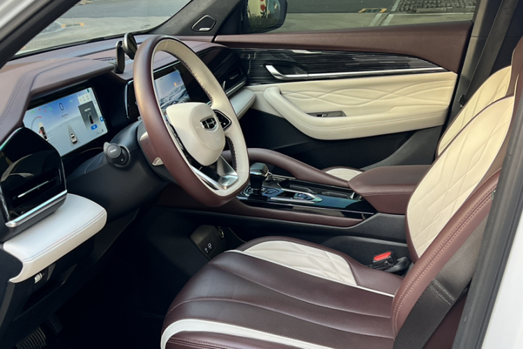 吉利汽车 星越L 2021款 2.0TD DCT EVO两驱智尊型中控内饰7002