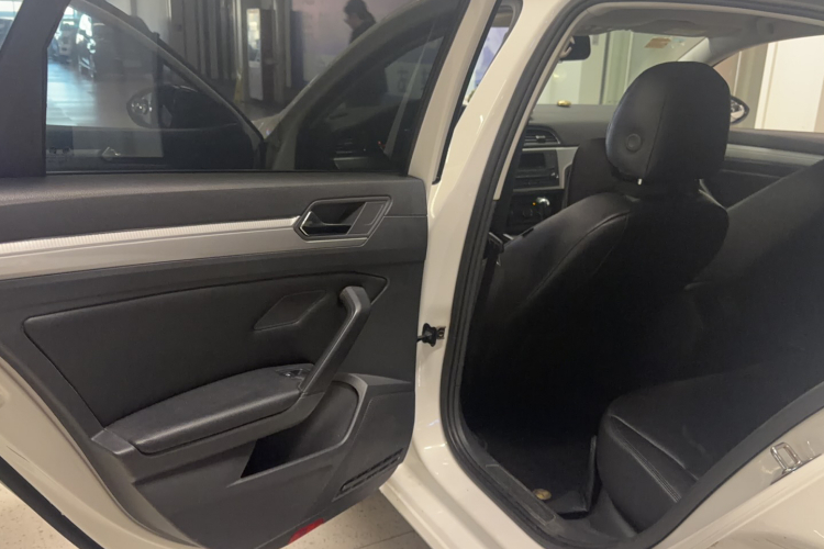 大众 凌渡 2018款 230TSI DSG风尚版中控内饰7003