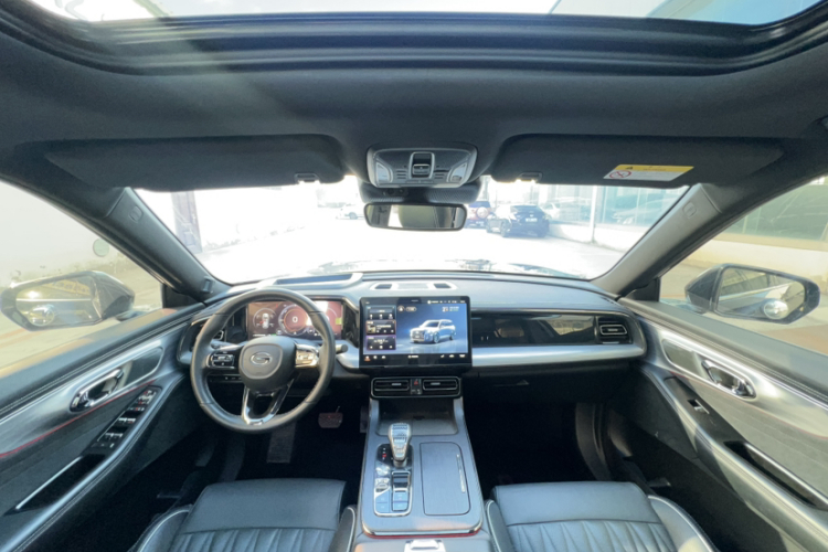 广汽传祺 传祺GS8 2022款 双擎系列 2.0TM 四驱尊贵版 （七座）中控内饰7003