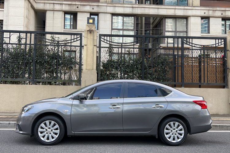 日产 轩逸 2021款 经典 1.6XE CVT舒适版车身外观6003