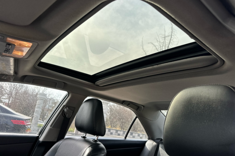 丰田 凯美瑞 2016款 2.0G 十周年纪念领先版局部细节22