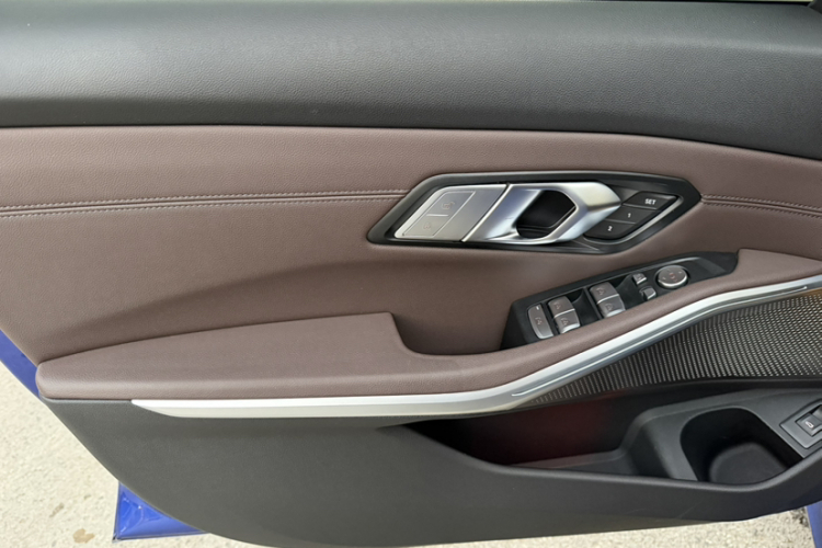 宝马3系 2020款 改款 325Li M运动套装中控内饰7006