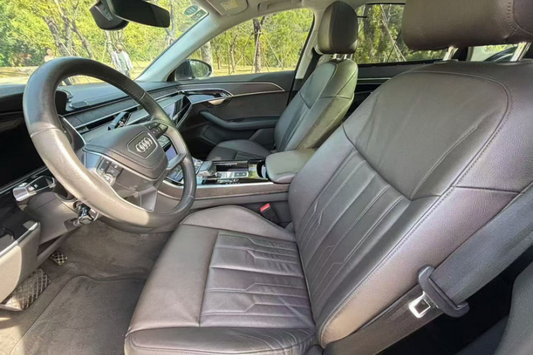 奥迪A8 2018款 A8L 55 TFSI quattro投放版精英型中控内饰7002