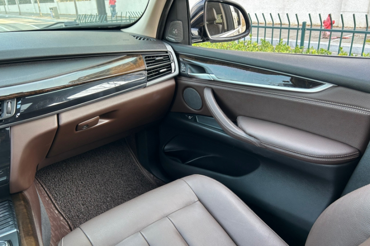 宝马X5(进口) 2018款 xDrive28i中控内饰7004