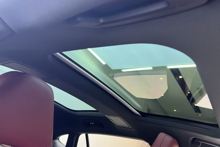 保时捷 2023款 Panamera 4 行政加长版 2.9T中控内饰7009