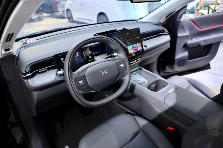 小鹏G6 2025款 725 超长续航 Max 旗舰版中控内饰7001