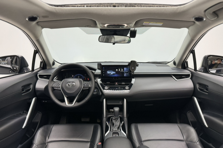 丰田 锋兰达 2024款 2.0L CVT领先版中控内饰7009