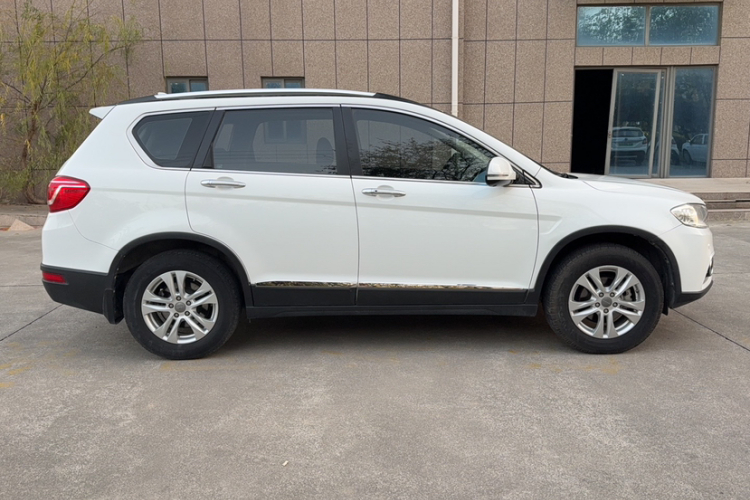 哈弗H6 2013款 运动版 1.5T 手动两驱精英型车身外观6008