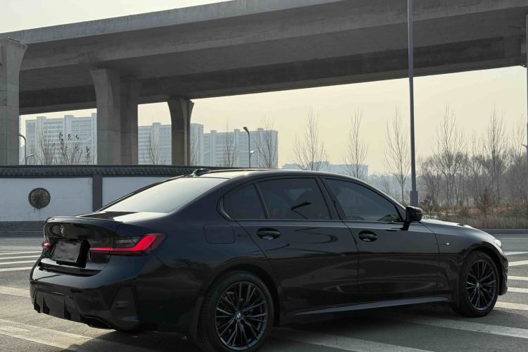 宝马3系 2023款 325Li M运动曜夜套装车身外观6004