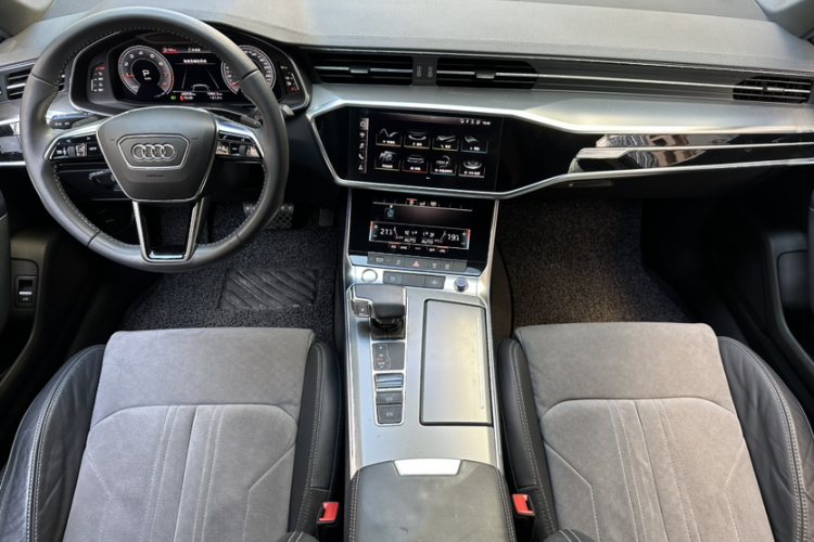 奥迪A6L 2020款 45 TFSI 臻选动感型中控内饰7004